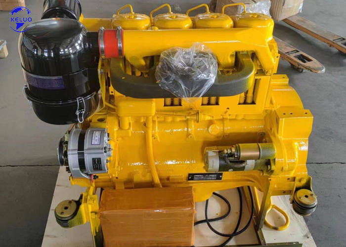 Nowy ukończony 4-cylindrowy silnik Diesla Deutz F4L912 do maszyn rolniczych